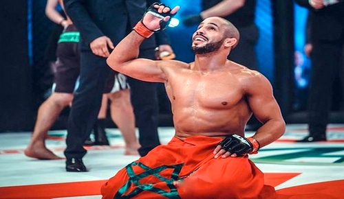 أبو زعيتر يقهر "الوحش البرازيلي" في نزال عالمي بألمانيا ويشكر الملك أبو زعيتر يقهر "الوحش البرازيلي" في نزال عالمي بألمانيا ويشكر الملك