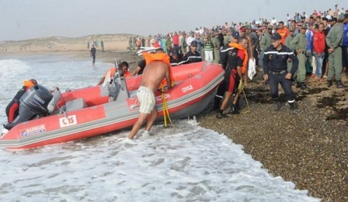 مصرع شاب عشريني وإصابة آخر إثر اصطدامهما بدراجتيْ "جيتسكي" بشاطئ أركمان مصرع شاب عشريني وإصابة آخر إثر اصطدامهما بدراجتيْ "جيتسكي" بشاطئ أركمان