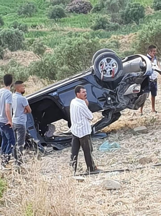 خطير.. انقلاب سيارة عريس وعائلته قبل حفل الزفاف على الطريق الرابطة بين تطوان والحسيمة خطير.. انقلاب سيارة عريس وعائلته قبل حفل الزفاف على الطريق الرابطة بين تطوان والحسيمة