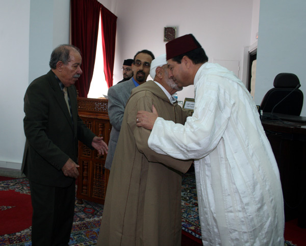 حفل استقبال على شرف حجاج إقليم الحسيمة المتوجهين إلى الديار المقدسة حفل استقبال على شرف حجاج إقليم الحسيمة المتوجهين إلى الديار المقدسة