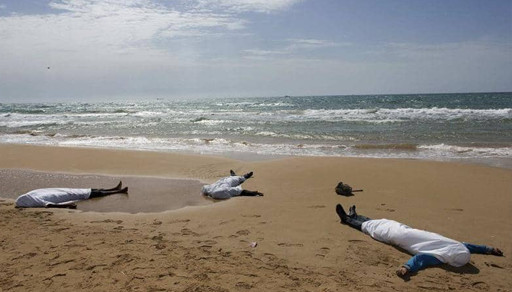 مصرع 5 مهاجرين مغاربة غرقا بعد إنقلاب قاربهم في عرض المتوسط مصرع 5 مهاجرين مغاربة غرقا بعد إنقلاب قاربهم في عرض المتوسط
