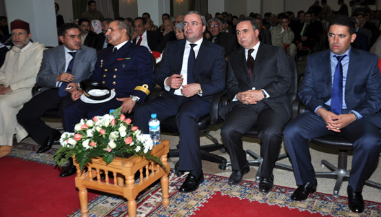 عمالة الناظور تحتفل بالذكرى الخامسة والثلاثين للمسيرة الخضراء عمالة الناظور تحتفل بالذكرى الخامسة والثلاثين للمسيرة الخضراء