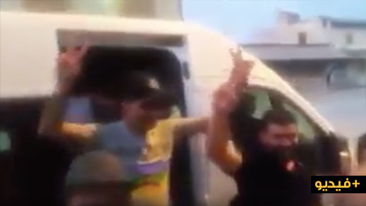 دموع وعناق.. هكذا تم إستقبال معتقلي حراك الريف المفرج عنهم في الحسيمة دموع وعناق.. هكذا تم إستقبال معتقلي حراك الريف المفرج عنهم في الحسيمة