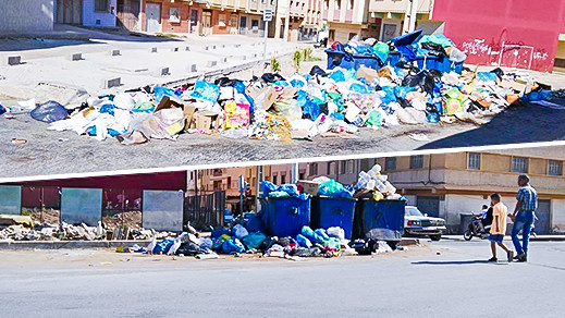 بالصور.. شاهدوا كيف غرقت شوارع أزغنغان وسط أكوام الأزبال والنفايات خلال أيام العيد