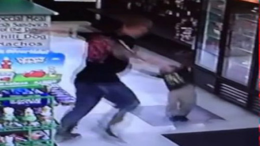 توقيف مهاجر مغربي صفع ابنته.. واعتقال اخر وثق صورة لنفسه بهاتف مسروق توقيف مهاجر مغربي صفع ابنته.. واعتقال اخر وثق صورة لنفسه بهاتف مسروق