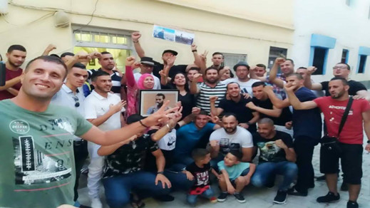 رئيس جماعة ينظم حفل إستقبال لمعتقلي حراك الريف المفرج عنهم بالحسيمة رئيس جماعة ينظم حفل إستقبال لمعتقلي حراك الريف المفرج عنهم بالحسيمة