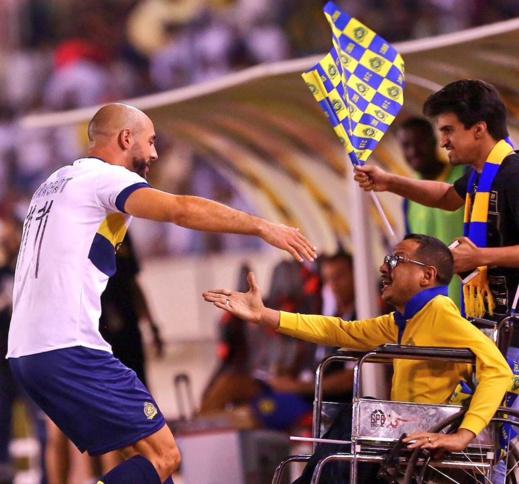 بالصور.. إنسانية الريفي أمرابط تصدّره المواقع الافتراضية وتوليه حب الجماهير السعودية بالصور.. إنسانية الريفي أمرابط تصدّره المواقع الافتراضية وتوليه حب الجماهير السعودية