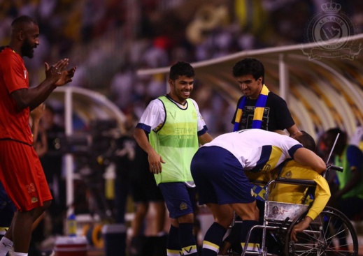 بالصور.. إنسانية الريفي أمرابط تصدّره المواقع الافتراضية وتوليه حب الجماهير السعودية بالصور.. إنسانية الريفي أمرابط تصدّره المواقع الافتراضية وتوليه حب الجماهير السعودية