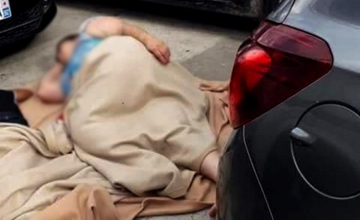 بالصور.. مغاربة العالم يفترشون الأرض بميناء طنجة المتوسط وبوليف : سنحاسب المتقاعسين بالصور.. مغاربة العالم يفترشون الأرض بميناء طنجة المتوسط وبوليف : سنحاسب المتقاعسين