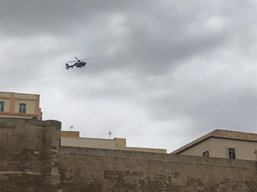 بالصور.. إحباط محاولة تسلل مجموعة من القاصرين الى آليات مدينة الملاهي العائدة الى إسبانيا بالصور.. إحباط محاولة تسلل مجموعة من القاصرين الى آليات مدينة الملاهي العائدة الى إسبانيا