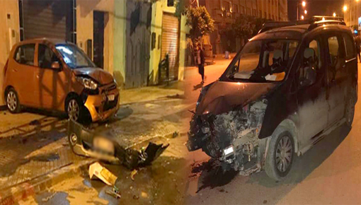 بالصور.. سائق سيارة مجهولة يصطدم بـ 3 سيارات وسط العروي ويلوذ بالفرار بالصور.. سائق سيارة مجهولة يصطدم بـ 3 سيارات وسط العروي ويلوذ بالفرار