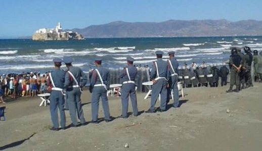 وكالة اسبانية تكشف توجه المئات من الشباب إلى شواطئ الحسيمة بعد اشاعة نقل "الحراكة" مجانا إلى اسبانيا وكالة اسبانية تكشف توجه المئات من الشباب إلى شواطئ الحسيمة بعد اشاعة نقل "الحراكة" مجانا إلى اسبانيا