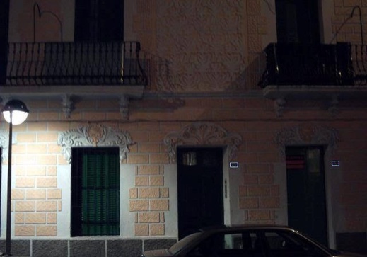 هذا هو المنزل الذي عاش فيه المجاهد الخطابي بـ"مليلية" إبان الاستعمار الإسباني للريف هذا هو المنزل الذي عاش فيه المجاهد الخطابي بـ"مليلية" إبان الاستعمار الإسباني للريف