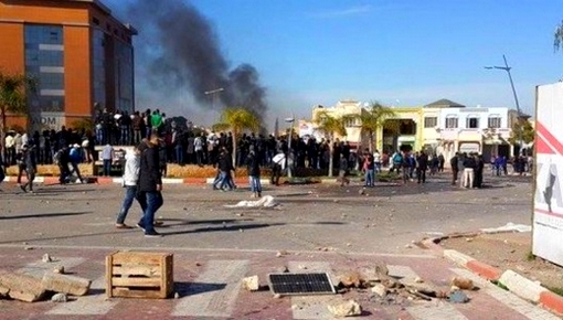 اندلاع مواجهات بين فصيلين بجامعة وجدة يخلف إصابة عدد من الطلبة بجروح اندلاع مواجهات بين فصيلين بجامعة وجدة يخلف إصابة عدد من الطلبة بجروح