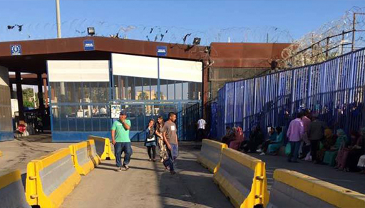 السلطات الإسبانية تغلق معبر بني انصار في وجه مئات المغاربة