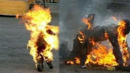 على طريقة "البوعزيزي".. المهداوي يُشعل النار في جسده ويطالب بترحيله خارج المغرب على طريقة "البوعزيزي".. المهداوي يُشعل النار في جسده ويطالب بترحيله خارج المغرب