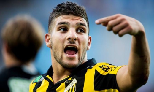 الدولي الريفي "مصطفى الكبير" يخطف الأضواء بعد تعذيبه "فنرباتشي" وهز شباكه الدولي الريفي "مصطفى الكبير" يخطف الأضواء بعد تعذيبه "فنرباتشي" وهز شباكه