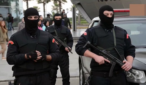 اعتقال شخص بشبهة انتمائه إلى تنظيم إرهابي والبحث جار عن زملائه بطنجة اعتقال شخص بشبهة انتمائه إلى تنظيم إرهابي والبحث جار عن زملائه بطنجة