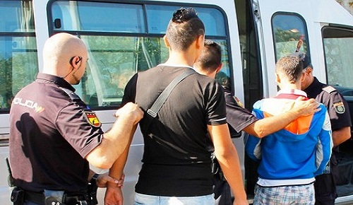 سلطات مليلية تطلب تدخل مدريد لترحيل القاصرين المغاربة سلطات مليلية تطلب تدخل مدريد لترحيل القاصرين المغاربة