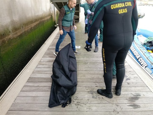 فاجعة غرق مهاجرين مغاربة بقاديس.. القنصل المغربي يعاين الجثث وأسر الضحايا تراسل وزير الجالية فاجعة غرق مهاجرين مغاربة بقاديس.. القنصل المغربي يعاين الجثث وأسر الضحايا تراسل وزير الجالية