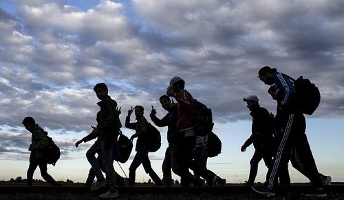 استطلاع للرأي: 4 مغاربة من أصل 10 يرغبون بالهجرة فور ما تتاح لهم الفرصة استطلاع للرأي: 4 مغاربة من أصل 10 يرغبون بالهجرة فور ما تتاح لهم الفرصة