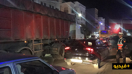 افتتاح مركز للتسوق بدون موقف للسيارات يتسبب في انسداد طرقي واختناق مروري بمدخل الناظور افتتاح مركز للتسوق بدون موقف للسيارات يتسبب في انسداد طرقي واختناق مروري بمدخل الناظور