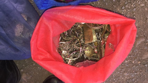 تفتيش حافلة بالقرب من "مرجان" يسفر عن إيقاف مواطن وحجز كمية مهمة من الحلي بالناظور تفتيش حافلة بالقرب من "مرجان" يسفر عن إيقاف مواطن وحجز كمية مهمة من الحلي بالناظور