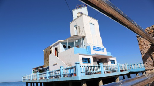 نشطاء وجمعويون متخوفون من هدم المعلمة التاريخية "كلوب" بمدينة الناظور نشطاء وجمعويون متخوفون من هدم المعلمة التاريخية "كلوب" بمدينة الناظور