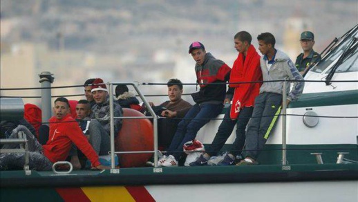 إسبانيا تغري "الحراكة" المغاربة بالأموال للعودة إلى بلدهم الأصلي إسبانيا تغري "الحراكة" المغاربة بالأموال للعودة إلى بلدهم الأصلي