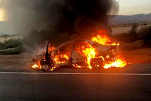 الدريوش.. ألسنة النيران تلتهم هيكل سيارة قرب مدخل مدينة ميضار الدريوش.. ألسنة النيران تلتهم هيكل سيارة قرب مدخل مدينة ميضار