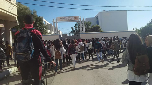 يهم أسر التلاميذ بالناظور... هذه شروط التسجيل للحصول على الدعم المالي لبرنامج تيسير يهم أسر التلاميذ بالناظور... هذه شروط التسجيل للحصول على الدعم المالي لبرنامج تيسير