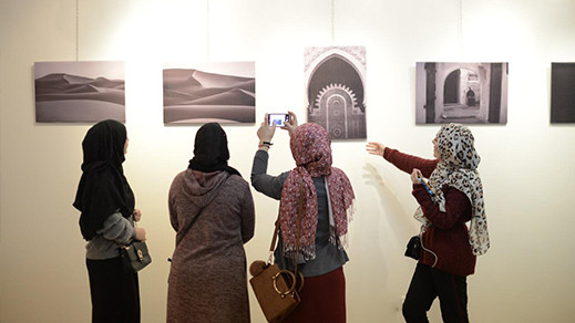شاهدوا.. معرض لصور خاصة بمدينة الحسيمة على هامش مهرجان "رياس" للموسيقى الملتزمة