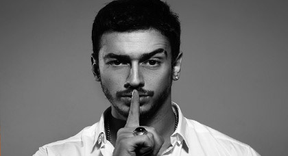 أياماً على إطلاق سراحه.. المجرد يطلق أغنية جديدة بعد معانقة الحرية أياماً على إطلاق سراحه.. المجرد يطلق أغنية جديدة بعد معانقة الحرية