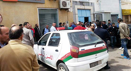 إيداع قائد السجن بعد ضبطه متلبسا بتلقي رشوة قدرها 10 آلاف درهم إيداع قائد السجن بعد ضبطه متلبسا بتلقي رشوة قدرها 10 آلاف درهم