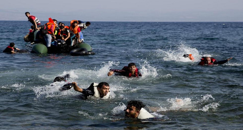 أرقام صادمة عن الهجرة السرية بالناظور.. ثمانون غريقا و عشرات الالاف من الموقوفين أرقام صادمة عن الهجرة السرية بالناظور.. ثمانون غريقا و عشرات الالاف من الموقوفين