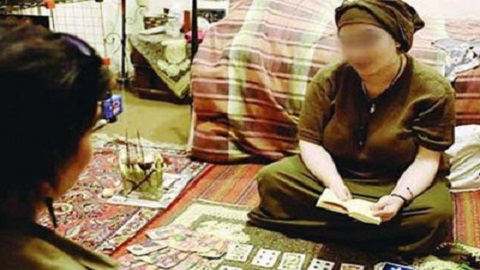 بركانيون لـ"ناظورسيتي": المشعوذون احتلوا بركان والناظوريات الباحثات عن تطويع الرجال يتصدرن قائمة زبائنهم بركانيون لـ"ناظورسيتي": المشعوذون احتلوا بركان والناظوريات الباحثات عن تطويع الرجال يتصدرن قائمة زبائنهم