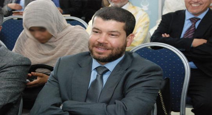 البرلماني الناظوري فاروق الطاهري: تقارير بينت عدم جدية القناة الأولى والثانية في التعامل مع الأمازيغية في الإعلام البرلماني الناظوري فاروق الطاهري: تقارير بينت عدم جدية القناة الأولى والثانية في التعامل مع الأمازيغية في الإعلام
