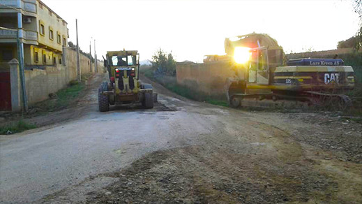 بداية أشغال تهيئة الطريق غير المصنفة الرابطة بين بودينار المركز وبني مرغنين بداية أشغال تهيئة الطريق غير المصنفة الرابطة بين بودينار المركز وبني مرغنين