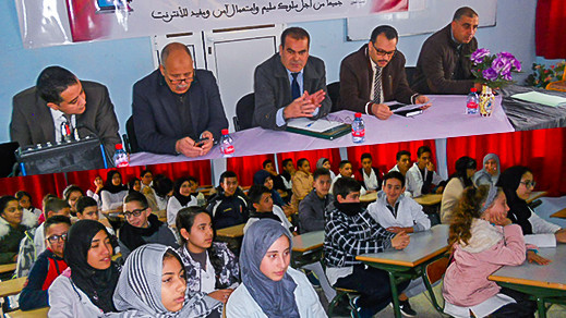 انطلاق الحملة الجهوية التحسيسية بـ"مخاطر الانترنيت والأمن السيبراني" بالمؤسسات التعليمية ببني أنصار