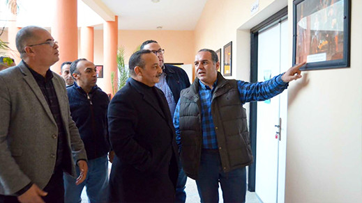 وزير الثقافة و الاتصال محمد الأعرج يتفقد مشروع توطين فرقة ثفسوين بمدينة الحسيمة وزير الثقافة و الاتصال محمد الأعرج يتفقد مشروع توطين فرقة ثفسوين بمدينة الحسيمة