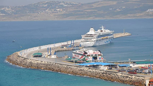 البواخر تستأنف رحلاتها بين شمال المغرب وجنوب إسبانيا بعد تحسن الطقس البواخر تستأنف رحلاتها بين شمال المغرب وجنوب إسبانيا بعد تحسن الطقس
