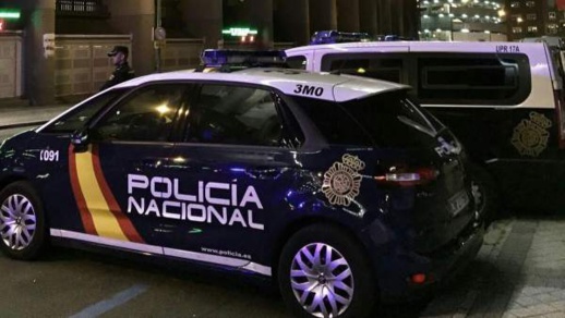 الشرطة الاسبانية تعتقل امراة هربت شابا من الحسيمة في صندوق سيارتها الشرطة الاسبانية تعتقل امراة هربت شابا من الحسيمة في صندوق سيارتها