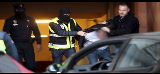 اسبانيا تفكك شبكة لـ "الحشيش" يتزعمها مغربي في الثلاثينيات من عمره اسبانيا تفكك شبكة لـ "الحشيش" يتزعمها مغربي في الثلاثينيات من عمره