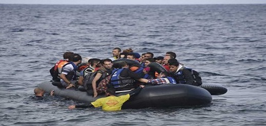 أمن خفر السواحل الإسبانية يوقف قاربا على متنه 11 "حراكا" أبحروا من شمال المغرب أمن خفر السواحل الإسبانية يوقف قاربا على متنه 11 "حراكا" أبحروا من شمال المغرب
