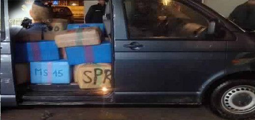 انطلقت من كتامة.. عناصر الدرك الملكي تحجز سيارة محملة بأزيد من طن ونصف من الحشيش انطلقت من كتامة.. عناصر الدرك الملكي تحجز سيارة محملة بأزيد من طن ونصف من الحشيش