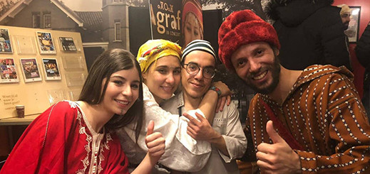 الجولة الفنية لفرقة مارتشيكا للمسرح والسينما بأوروبا تصل إلى هولندا وتعرض "رماس" الجولة الفنية لفرقة مارتشيكا للمسرح والسينما بأوروبا تصل إلى هولندا وتعرض "رماس"