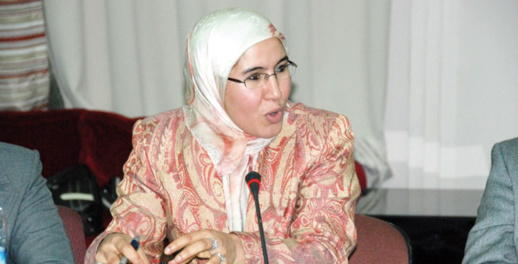 كاتبة الدولة المكلفة بالتنمية المستدامة تحل بالناظور لاعطاء انطلاق مشروع فرز وتثمين النفايات كاتبة الدولة المكلفة بالتنمية المستدامة تحل بالناظور لاعطاء انطلاق مشروع فرز وتثمين النفايات