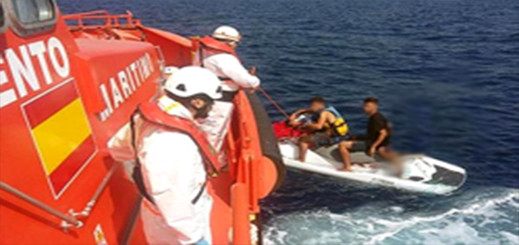 المحكمة تدين شابا بالحبس النافذ حاول تهريب مهاجرين غير شرعيين على متن جيتسكي المحكمة تدين شابا بالحبس النافذ حاول تهريب مهاجرين غير شرعيين على متن جيتسكي