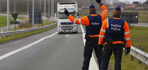 بلجيكا..الشرطة تعثر على مهاجرين داخل شاحنة مبردة