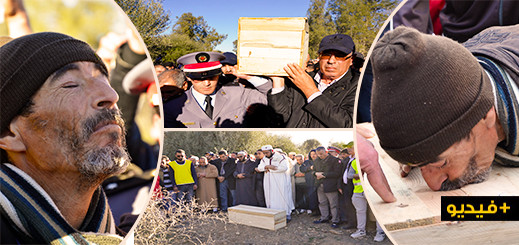 شاهدوا تفاصيل مراسيم دفن الطفلة "إخلاص" وكيف ودّعها والدها المفجوع بقبلة على نعش جثمانها شاهدوا تفاصيل مراسيم دفن الطفلة "إخلاص" وكيف ودّعها والدها المفجوع بقبلة على نعش جثمانها